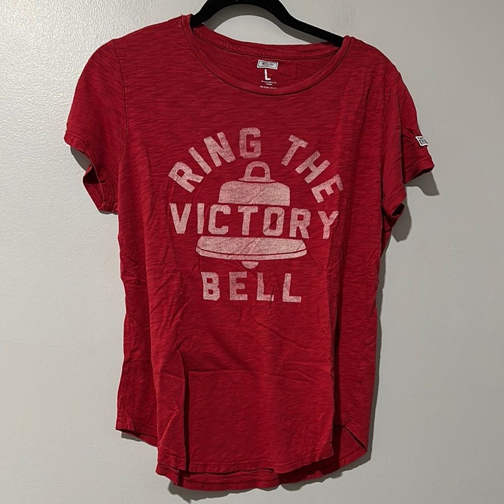 Tailgate Women’s Red Ring the Victory Bell Tissue Tshirt Sz L